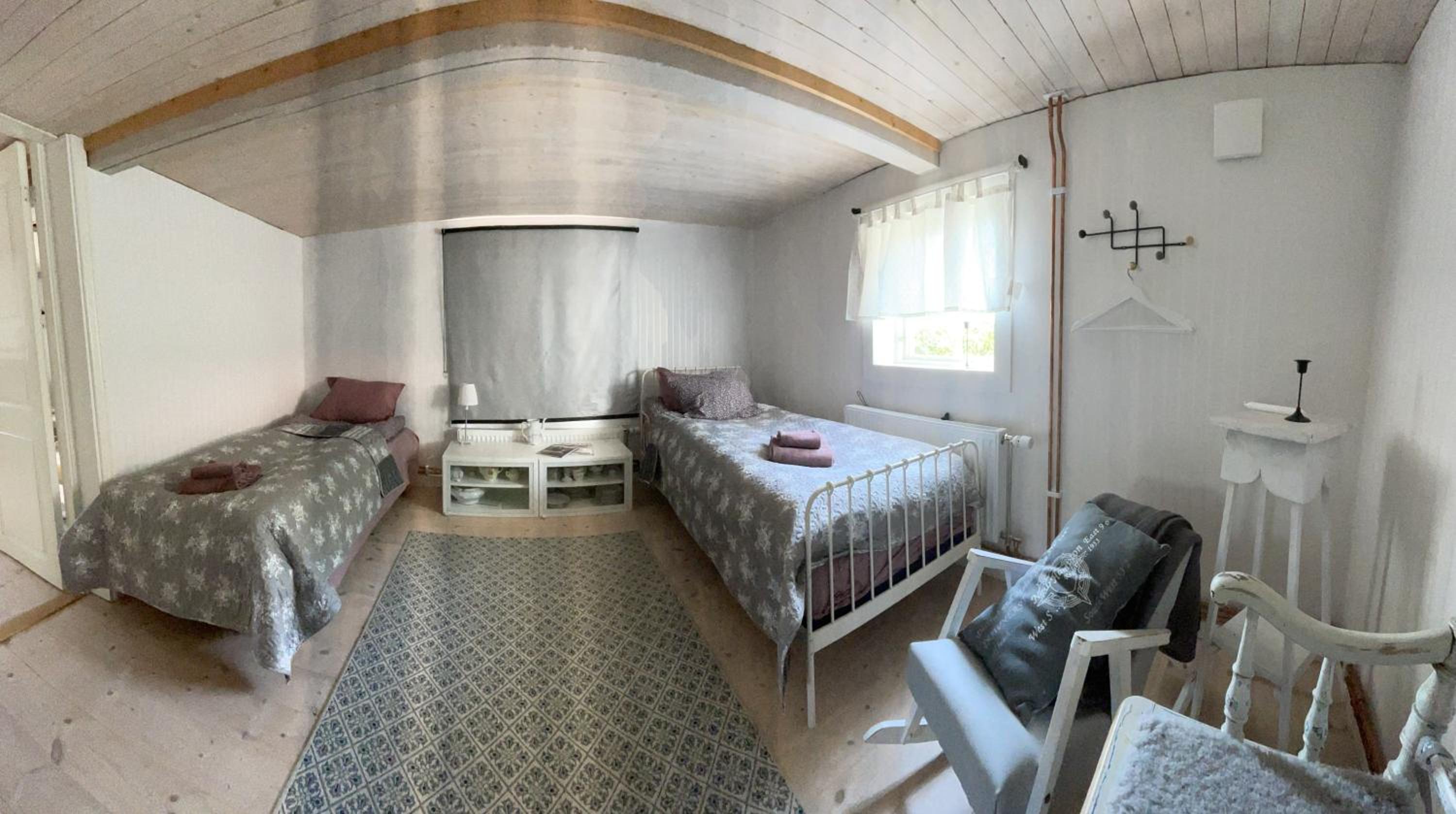 Loves Bondgård