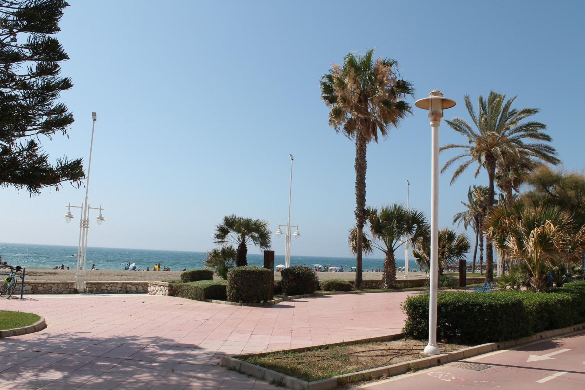 Junto al Mar
