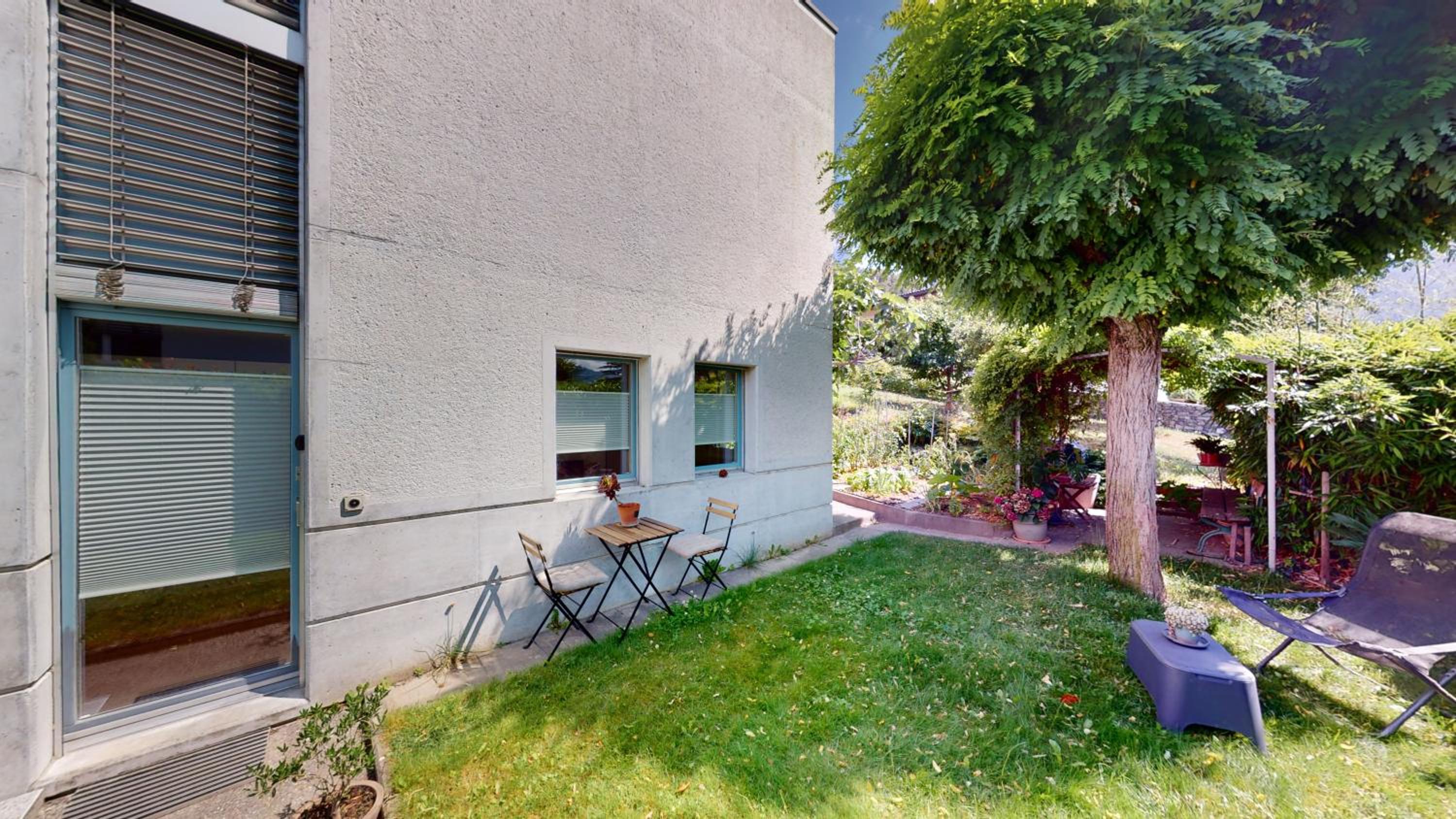 Spacious studio in a quiet area of Sierre