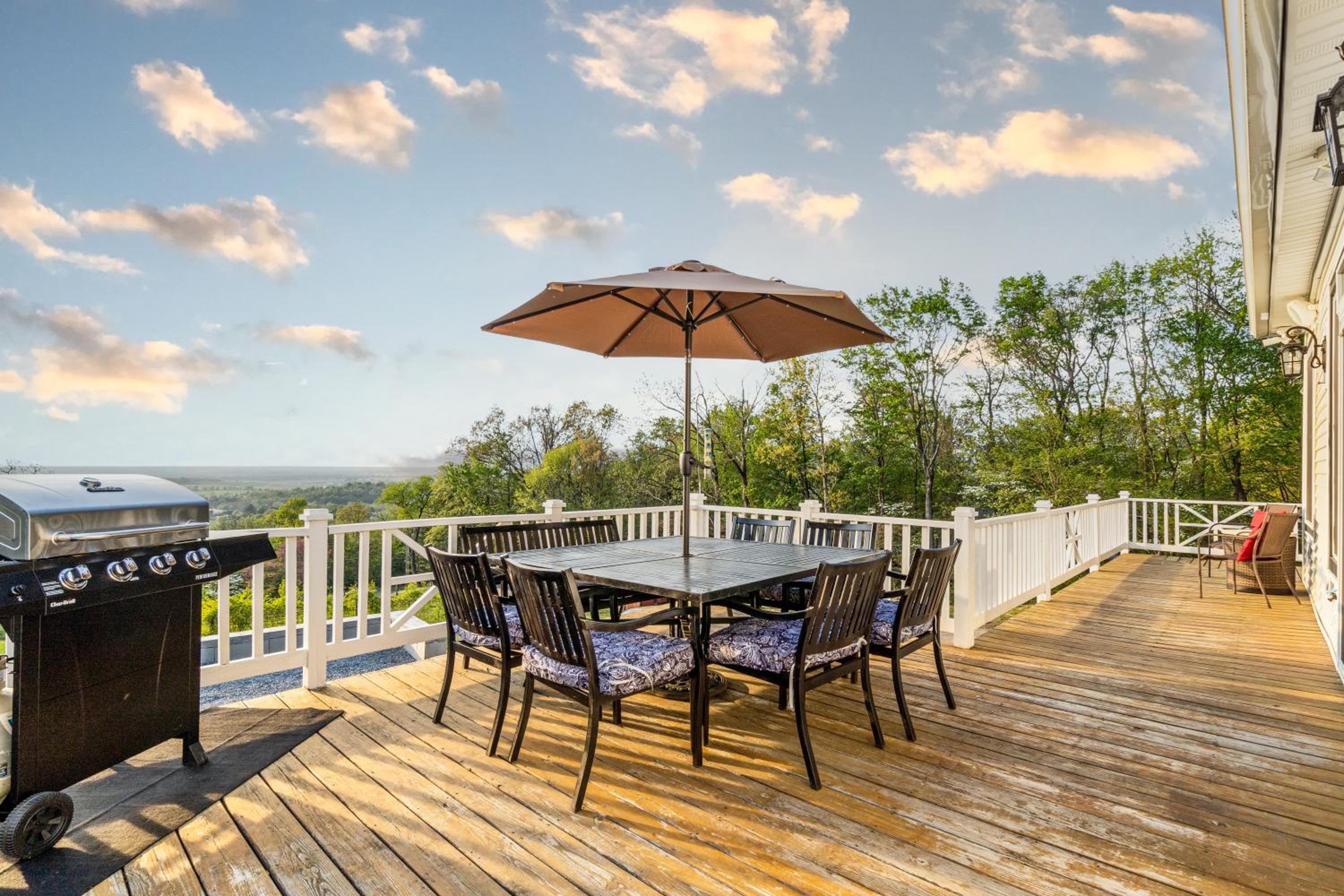Foxfire - Secluded Zen Retreat with Spa & Views