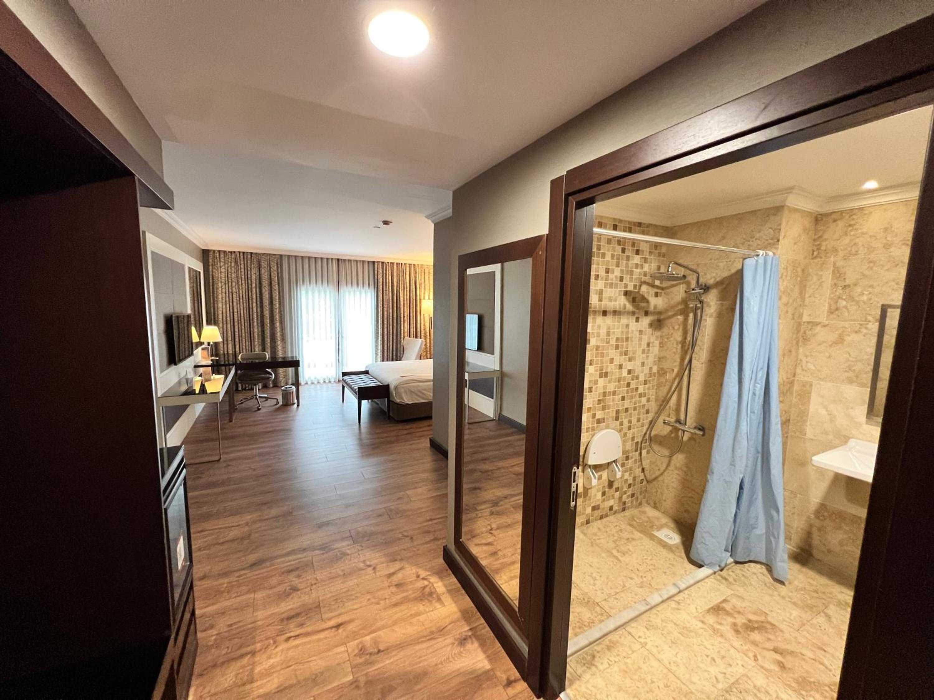 Ramada Otel & Suites by Wyndham İstanbul Merter - Image 132