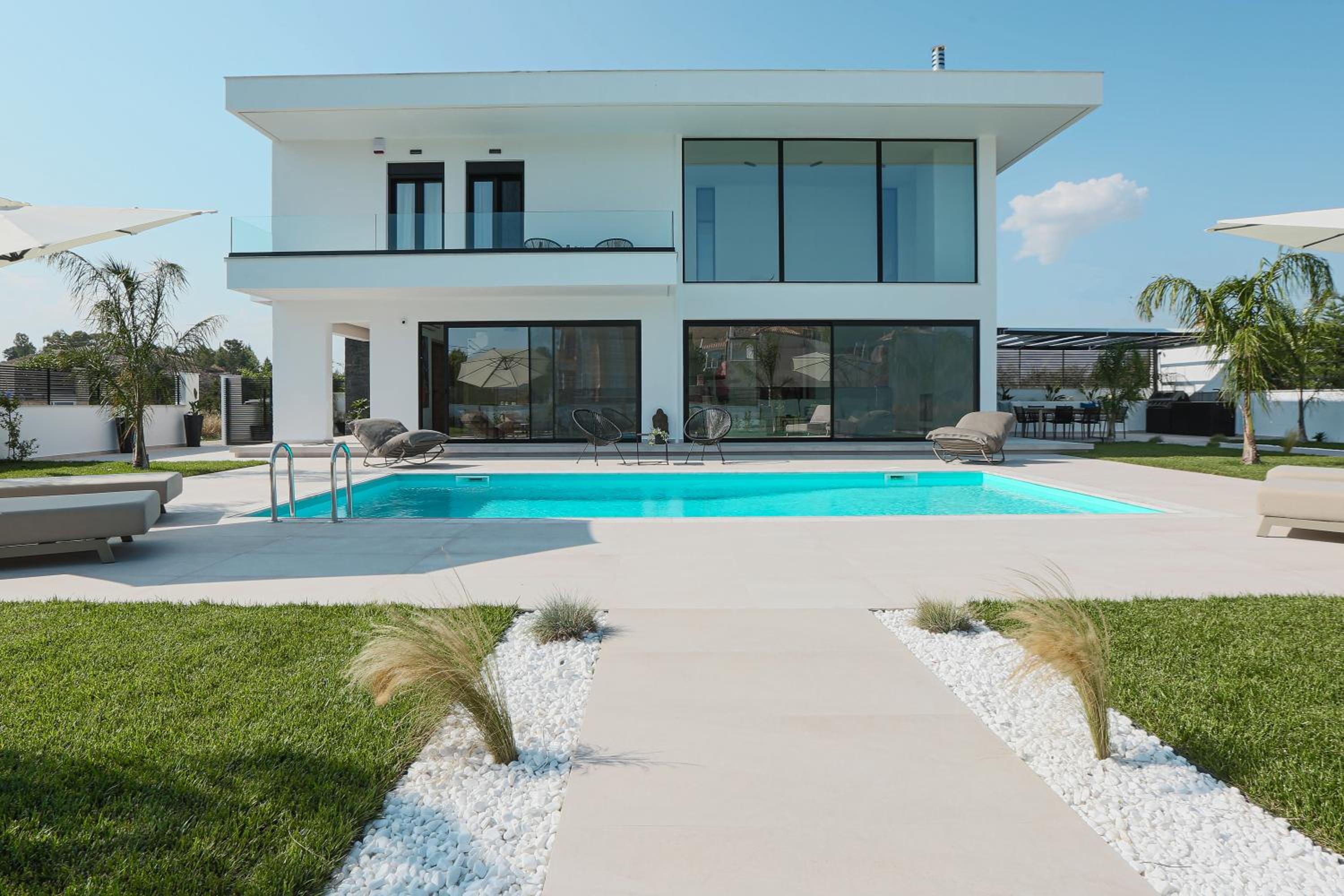 Sunshine Villa