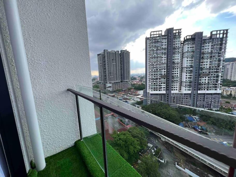 Bliss Cool Home 2Rooms 4Pax 1CarPark 24H7D Easy Self Access