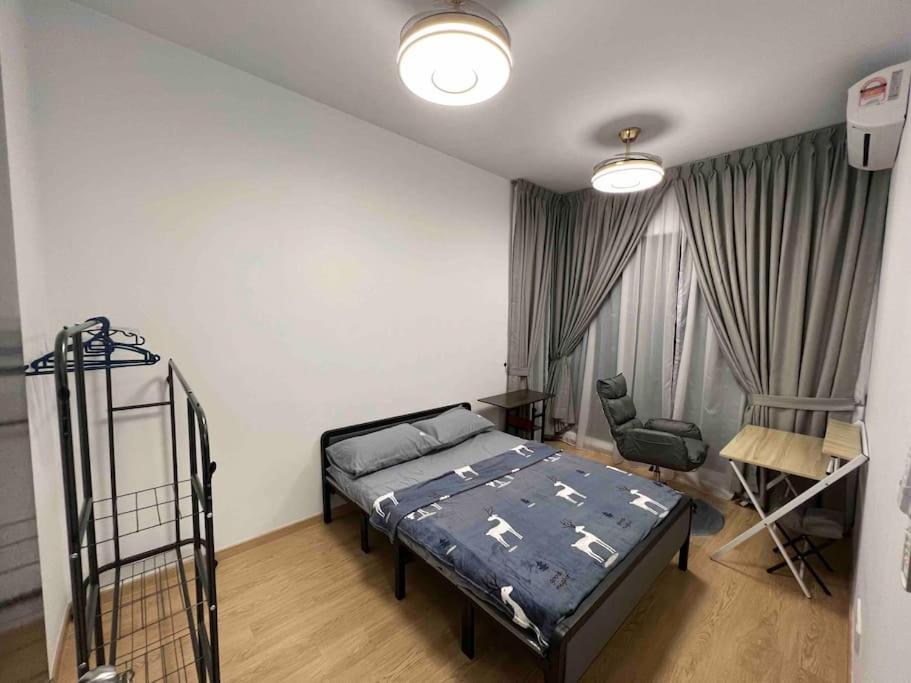 Bliss Cool Home 2Rooms 4Pax 1CarPark 24H7D Easy Self Access