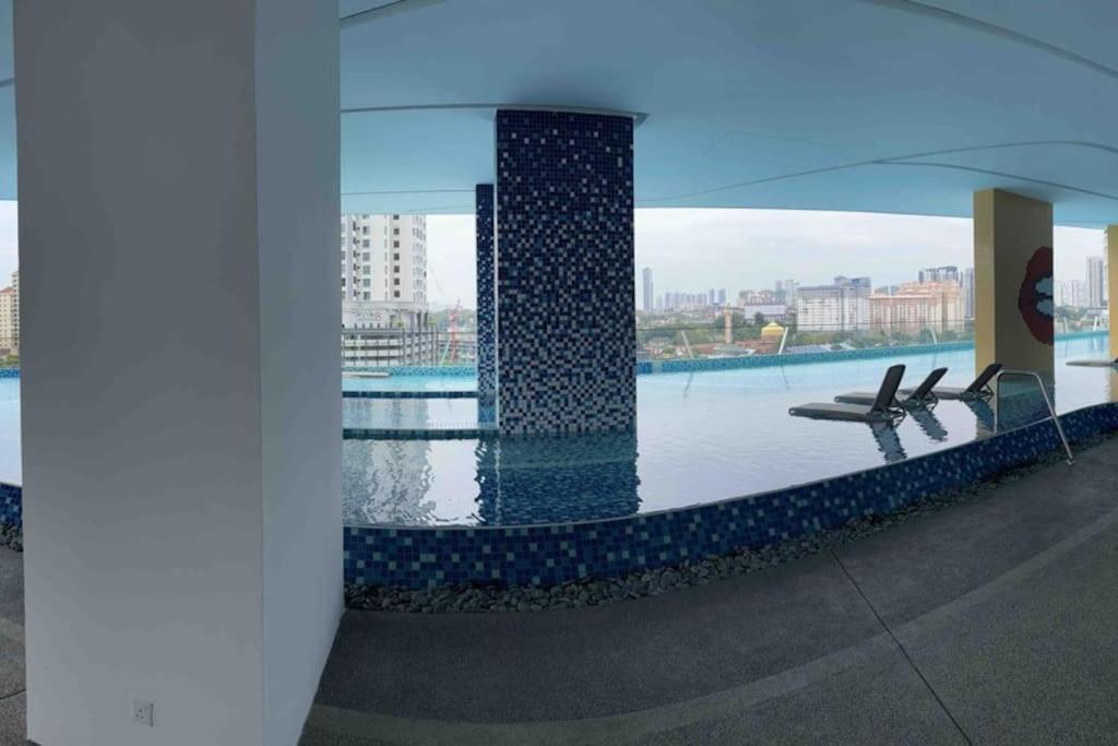 Bliss Cool Home 2Rooms 4Pax 1CarPark 24H7D Easy Self Access