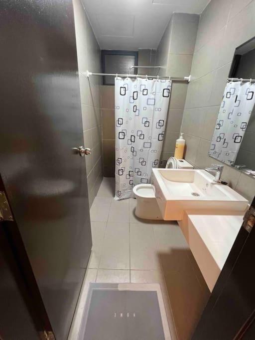 Bliss Cool Home 2Rooms 4Pax 1CarPark 24H7D Easy Self Access