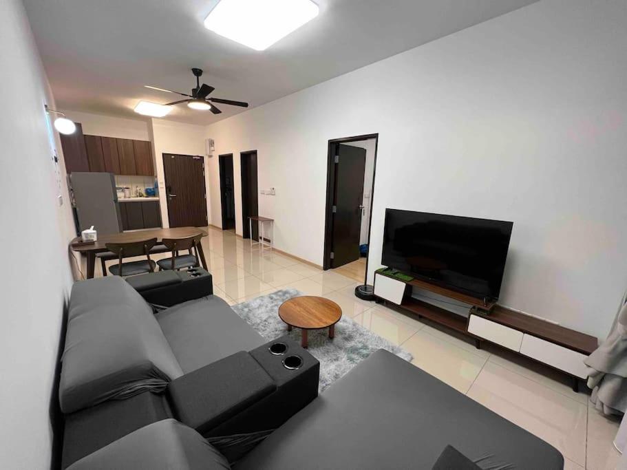 Bliss Cool Home 2Rooms 4Pax 1CarPark 24H7D Easy Self Access