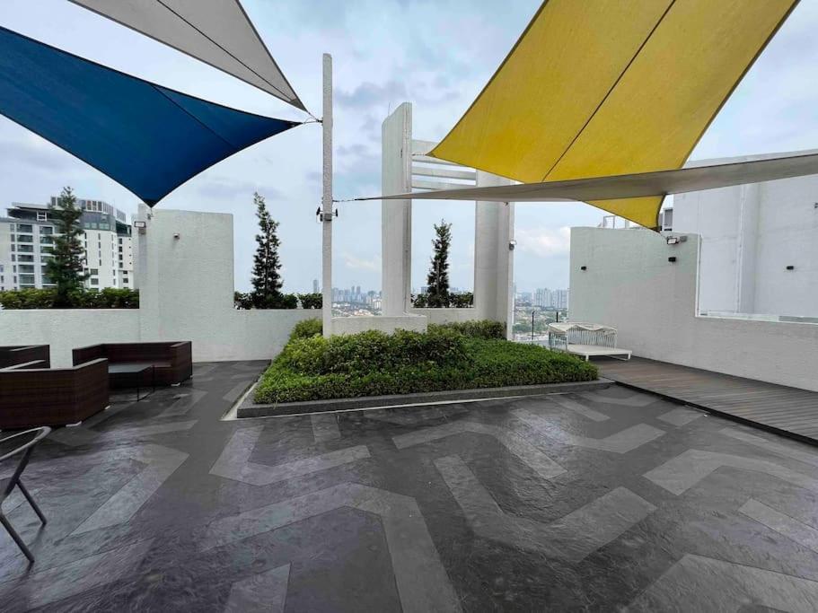 Bliss Cool Home 2Rooms 4Pax 1CarPark 24H7D Easy Self Access