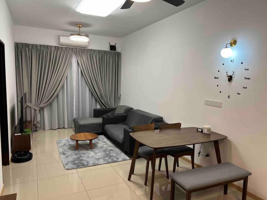 Bliss Cool Home 2Rooms 4Pax 1CarPark 24H7D Easy Self Access