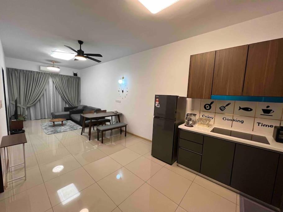 Bliss Cool Home 2Rooms 4Pax 1CarPark 24H7D Easy Self Access