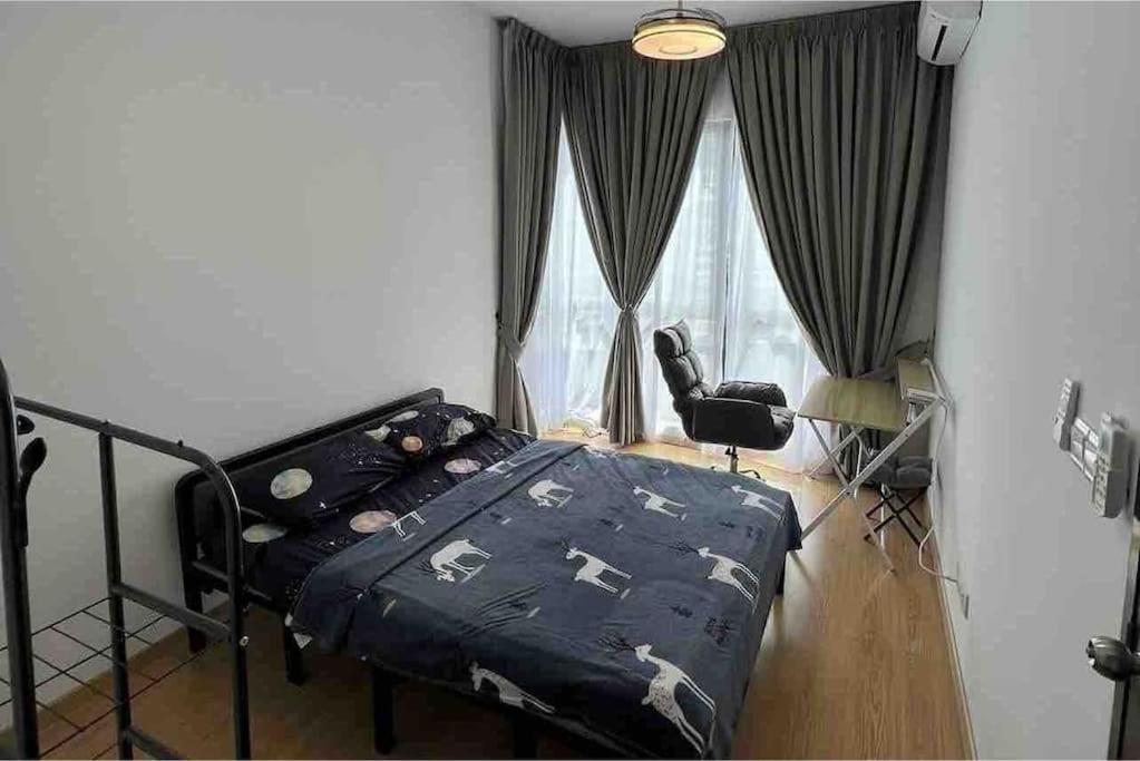 Bliss Cool Home 2Rooms 4Pax 1CarPark 24H7D Easy Self Access