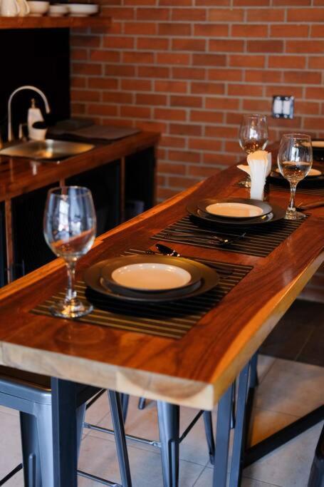 Ensenada Vacations - Brand New Gorgeous Industrial Loft in Downtown Ens - Property Image 46