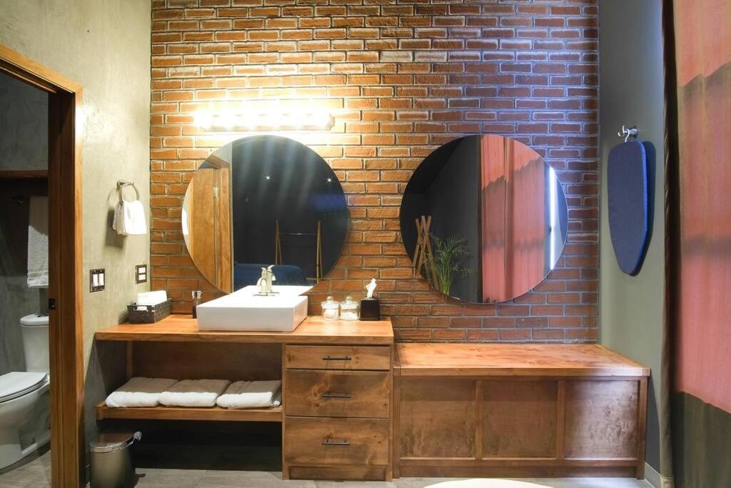 Ensenada Vacations - Brand New Gorgeous Industrial Loft in Downtown Ens - Property Image 42