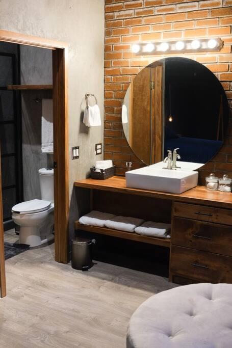 Ensenada Vacations - Brand New Gorgeous Industrial Loft in Downtown Ens - Property Image 38