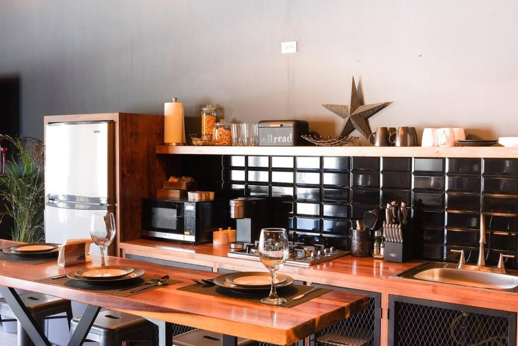 Ensenada Vacations - Brand New Gorgeous Industrial Loft in Downtown Ens - Property Image 54