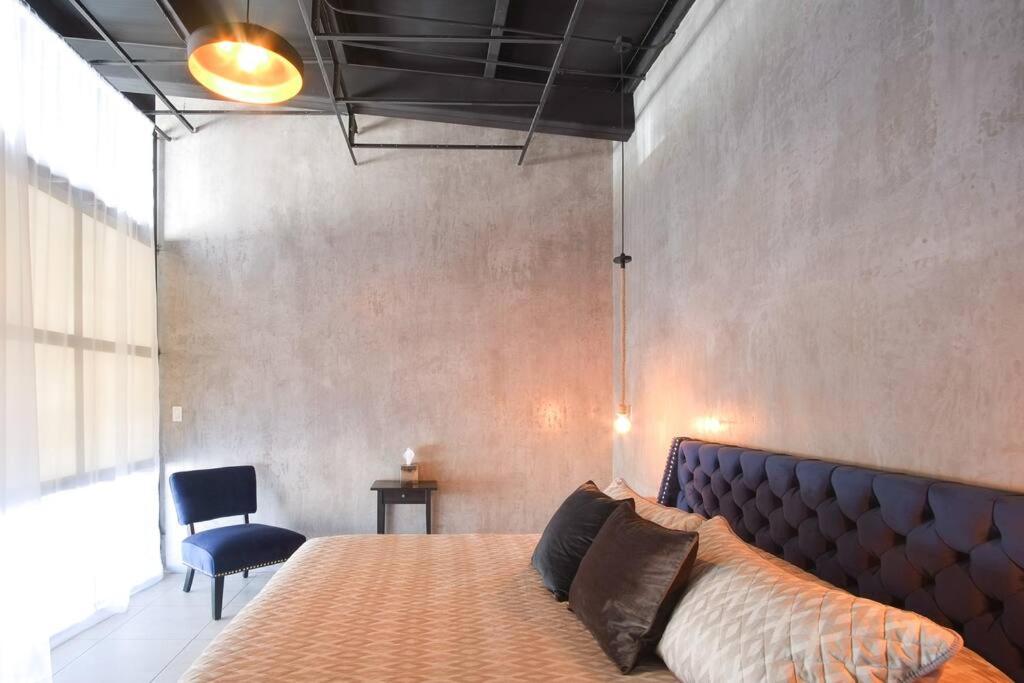Ensenada Vacations - Brand New Gorgeous Industrial Loft in Downtown Ens - Property Image 18