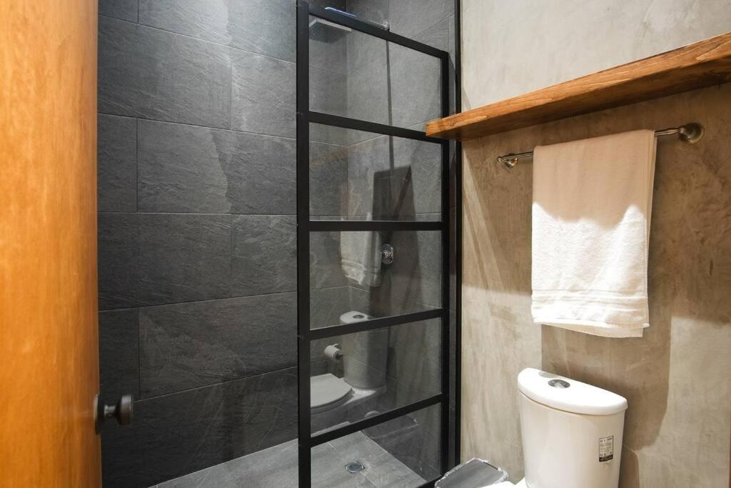 Ensenada Vacations - Brand New Gorgeous Industrial Loft in Downtown Ens - Property Image 17
