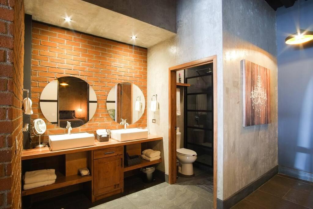 Ensenada Vacations - Brand New Gorgeous Industrial Loft in Downtown Ens - Property Image 29