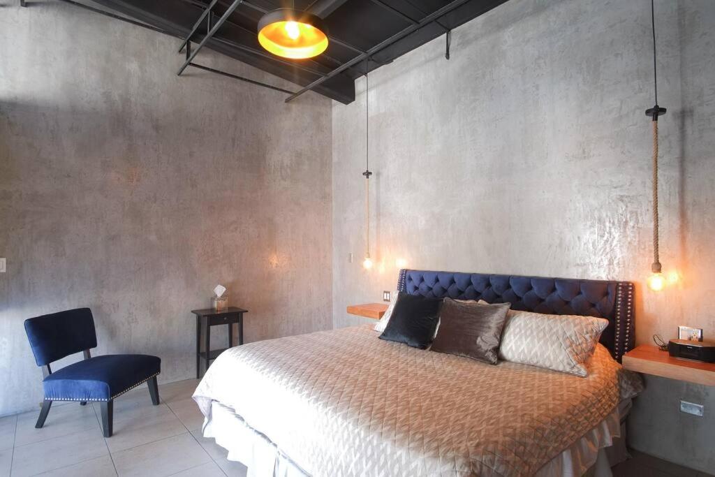 Ensenada Vacations - Brand New Gorgeous Industrial Loft in Downtown Ens - Property Image 22