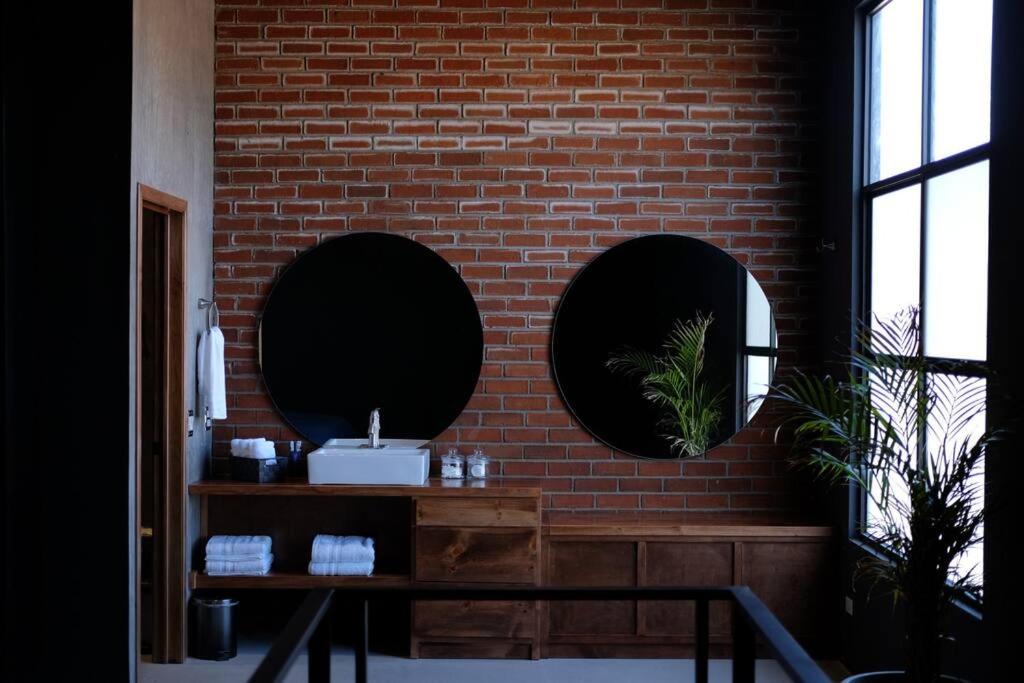 Ensenada Vacations - Brand New Gorgeous Industrial Loft in Downtown Ens - Property Image 21