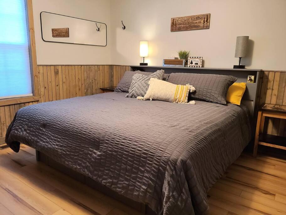 Magnolia Den a Pet-friendly Cabin Getaway near Gatlinburg view 4