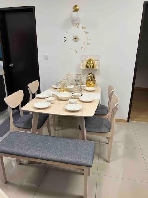 Bliss Cozy Home 3Rooms 6Pax 2CarPark 24H7D Easy Self Access