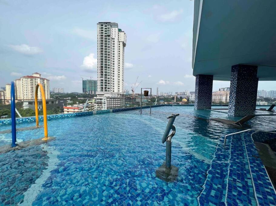 Bliss Cozy Home 3Rooms 6Pax 2CarPark 24H7D Easy Self Access