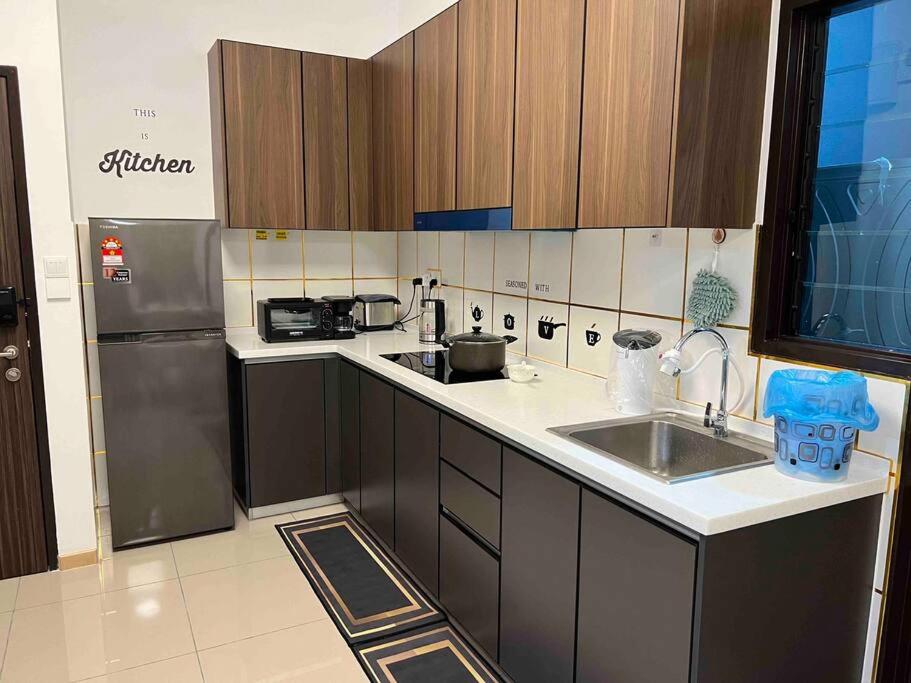 Bliss Cozy Home 3Rooms 6Pax 2CarPark 24H7D Easy Self Access