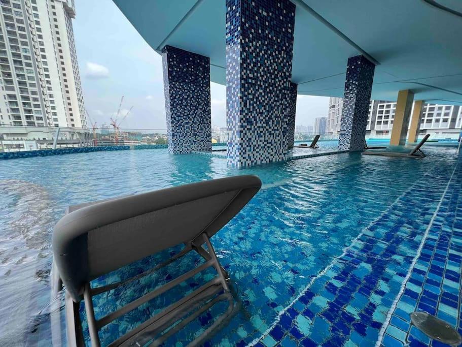 Bliss Cozy Home 3Rooms 6Pax 2CarPark 24H7D Easy Self Access