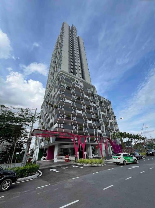 Bliss Cozy Home 3Rooms 6Pax 2CarPark 24H7D Easy Self Access