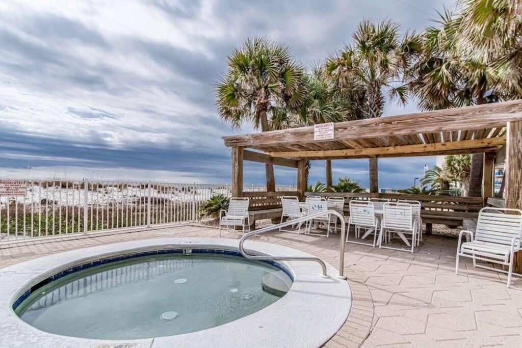 Ocean House 1806