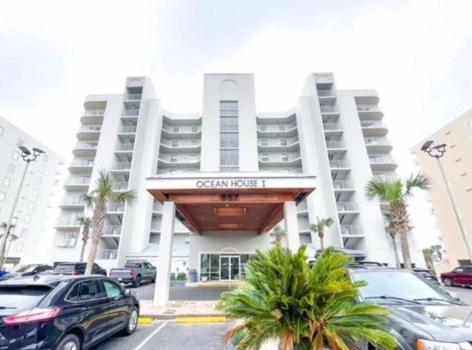 Ocean House 1806