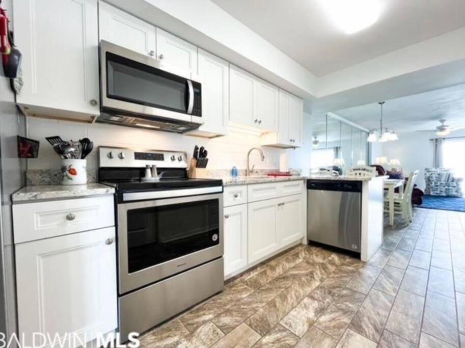 Ocean House 1806