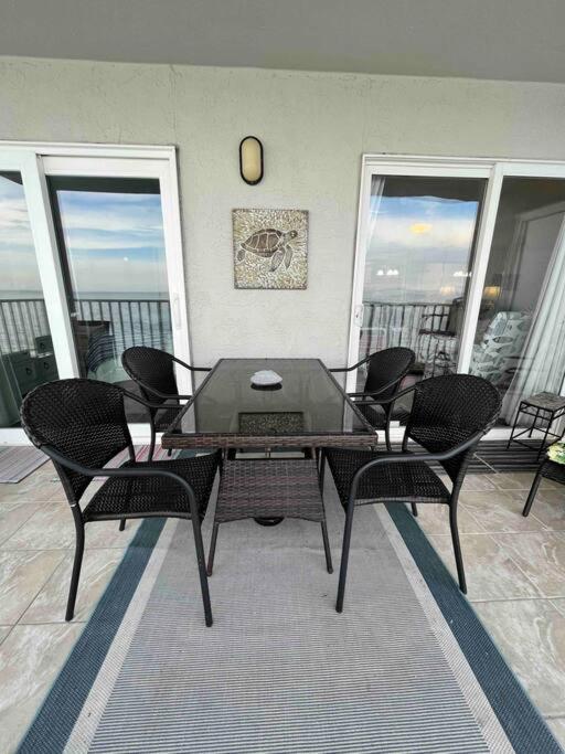 Ocean House 1806