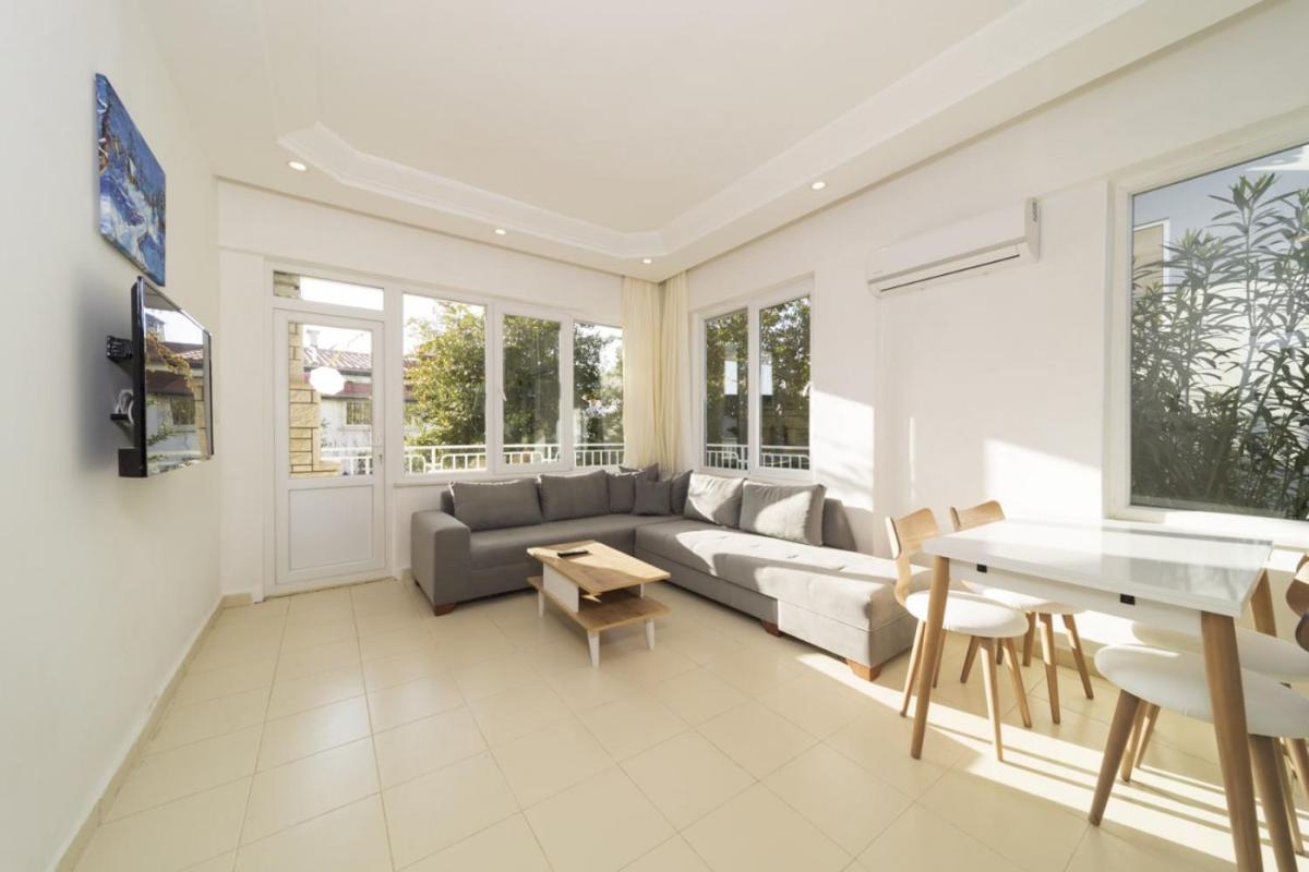 Hotel Refreshing Flat With Excellent Location in Alanya - Image 1