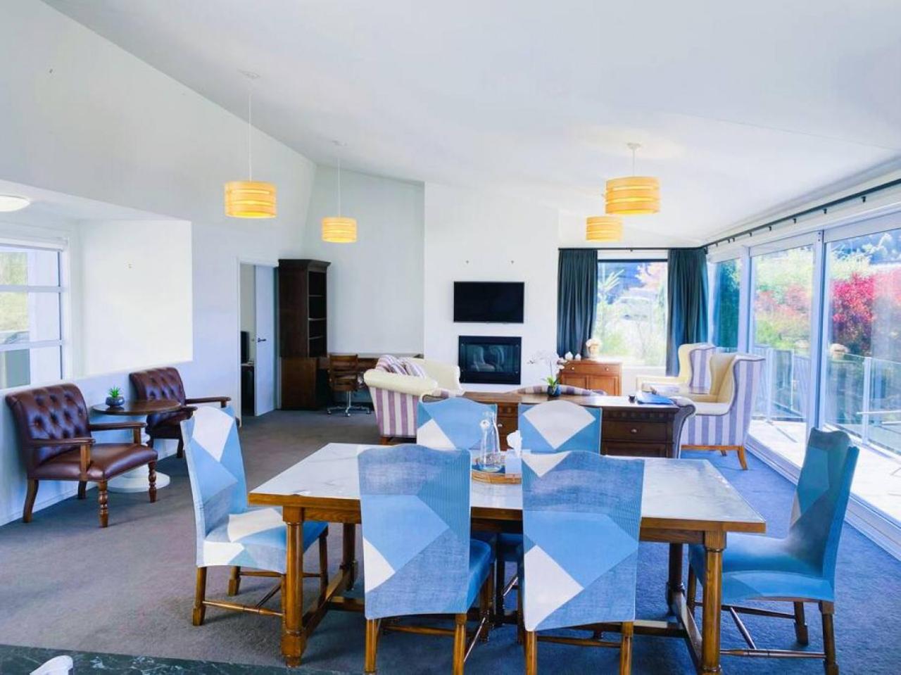 Gemini million views spa holiday home view 4