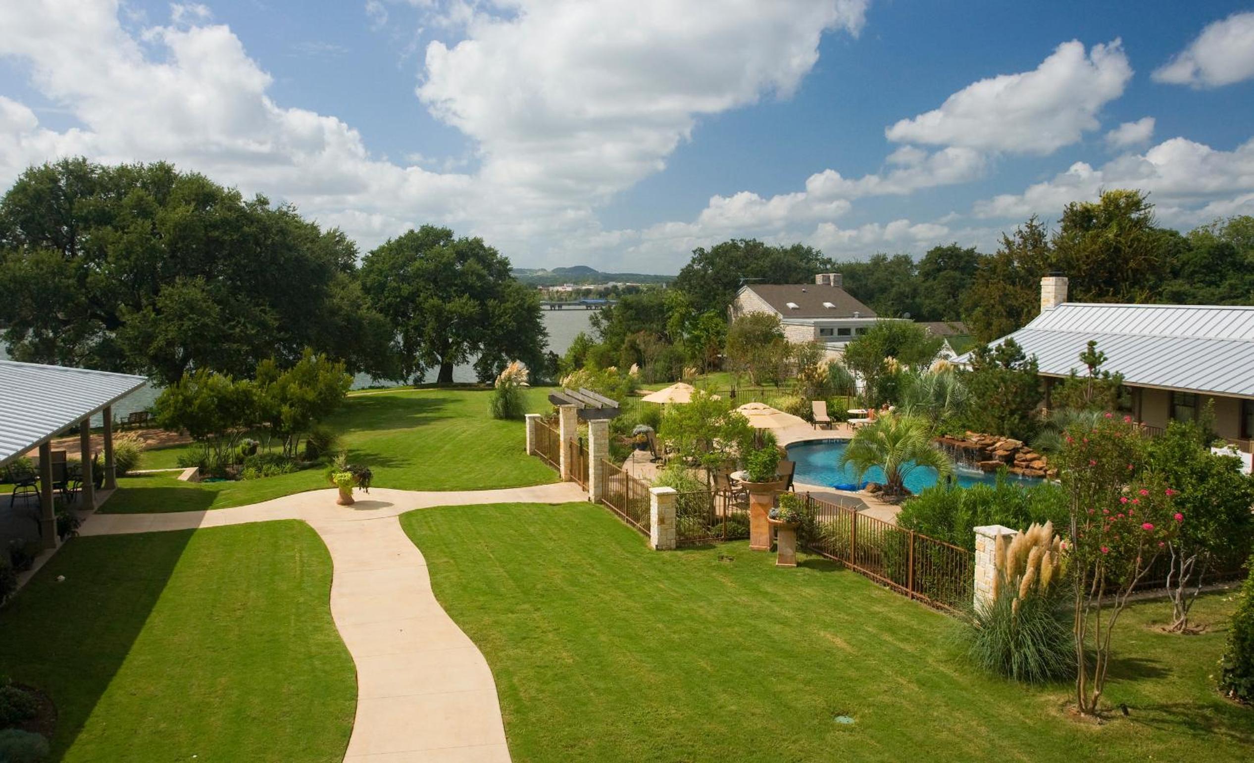 Inn on Lake Granbury a Boutique Hotel