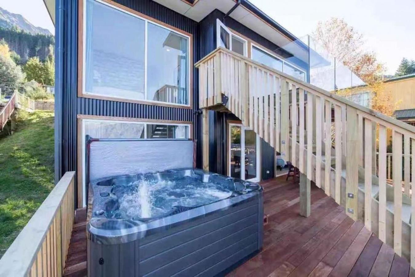 DH-Sagittarius luxury lake views spa house view 5