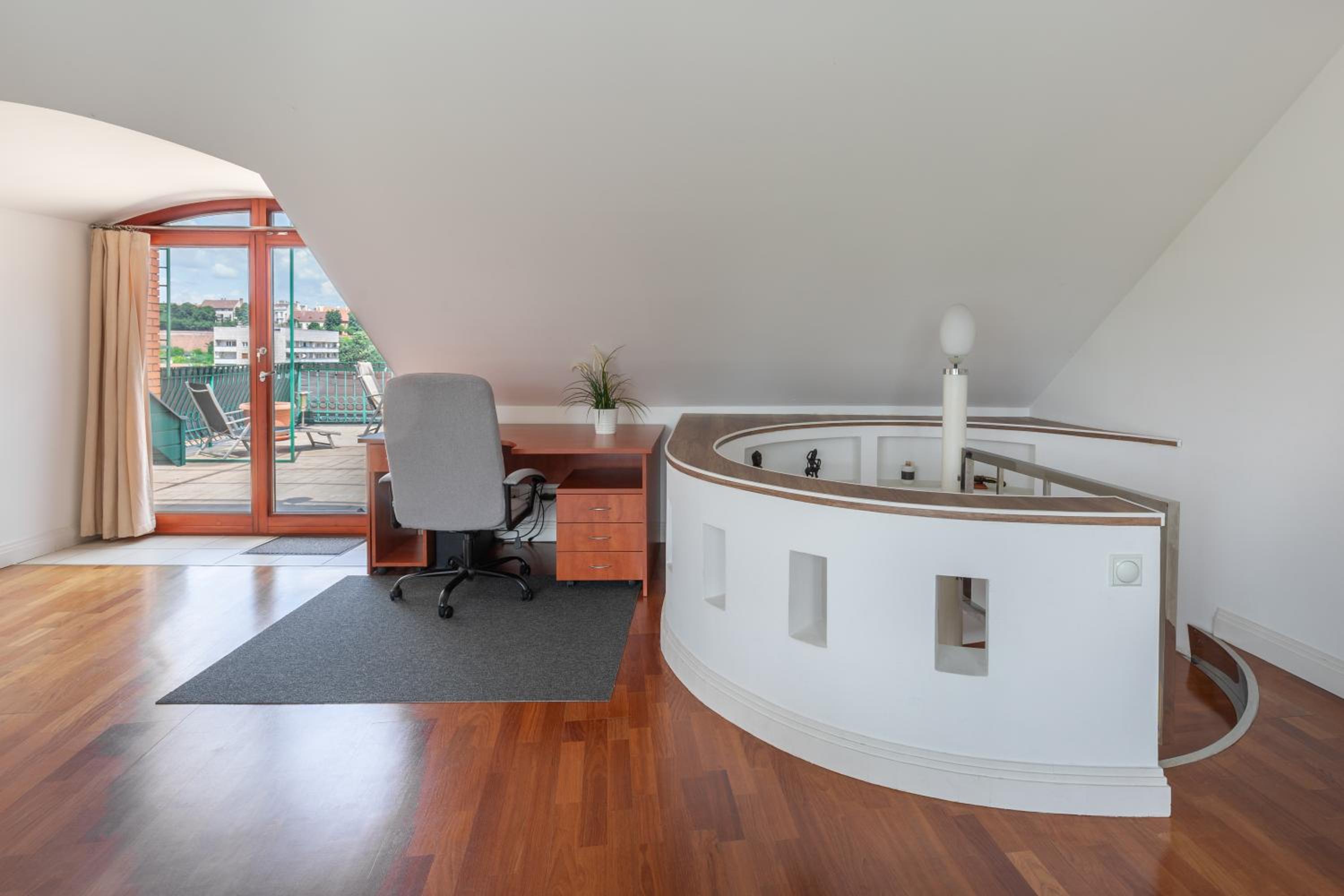 Penthouse with Free PARKING and Free BIKES, wellness 8 min walk view 2
