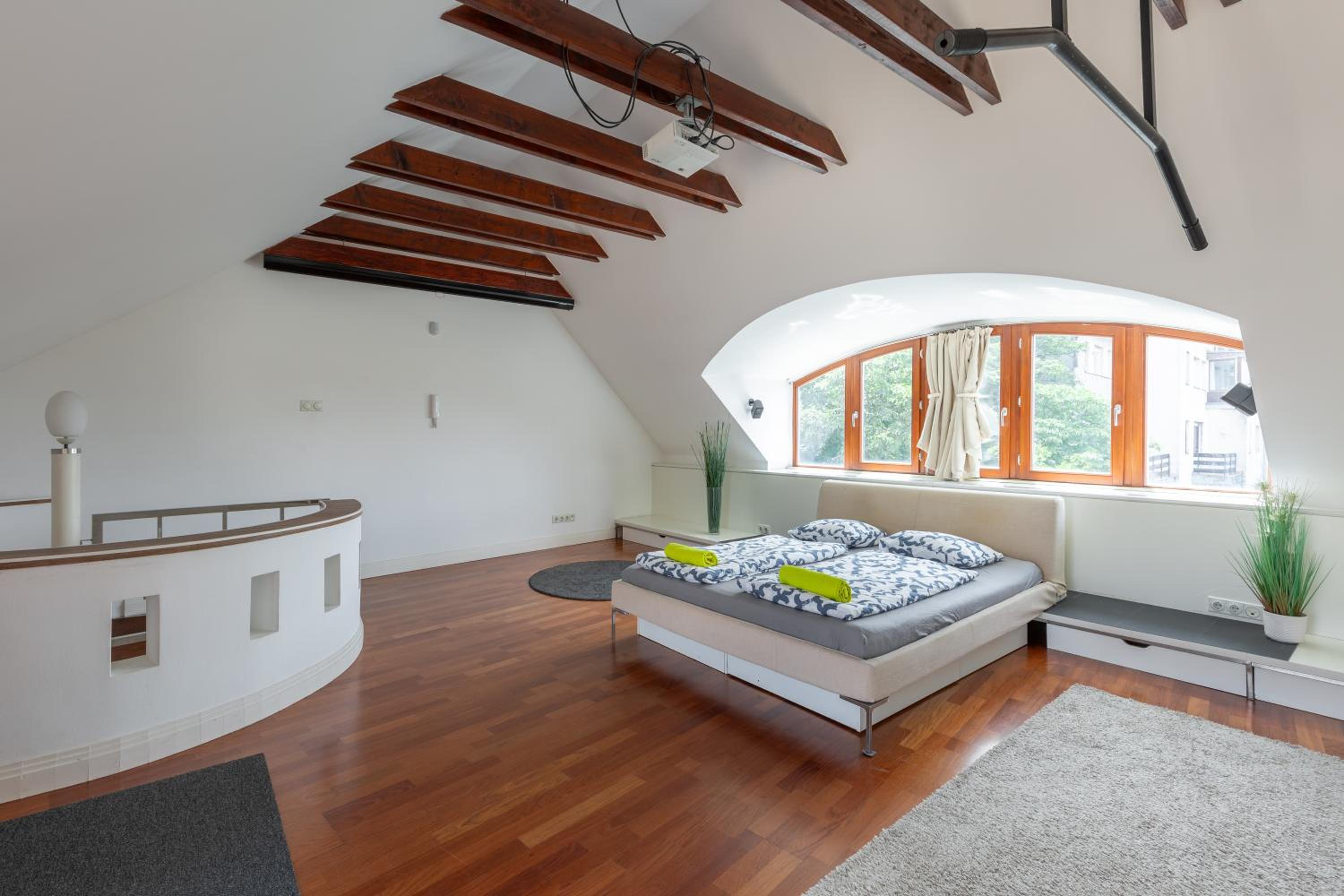 Penthouse with Free PARKING and Free BIKES, wellness 8 min walk view 4