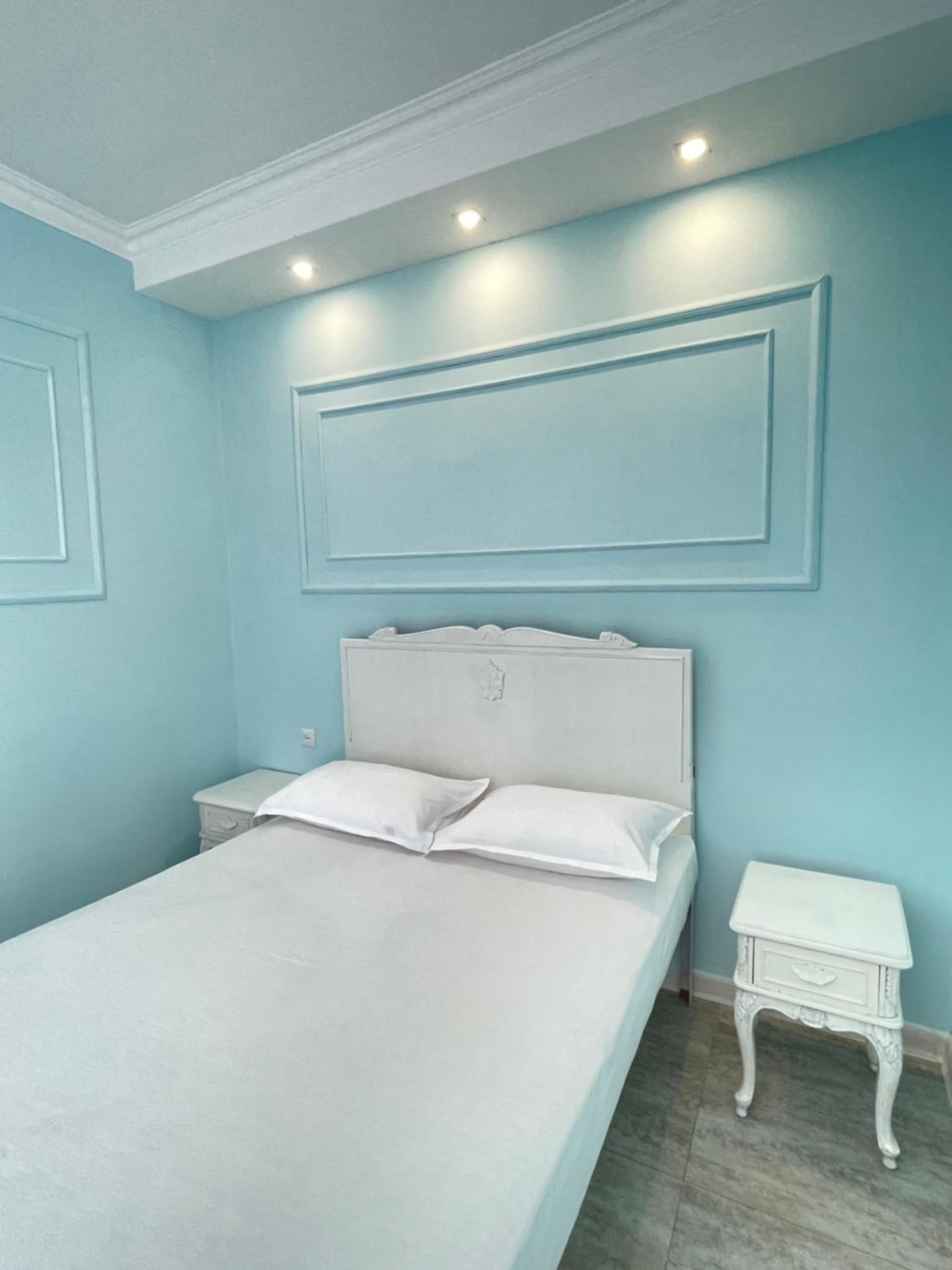Santorini Hotel & Hostel