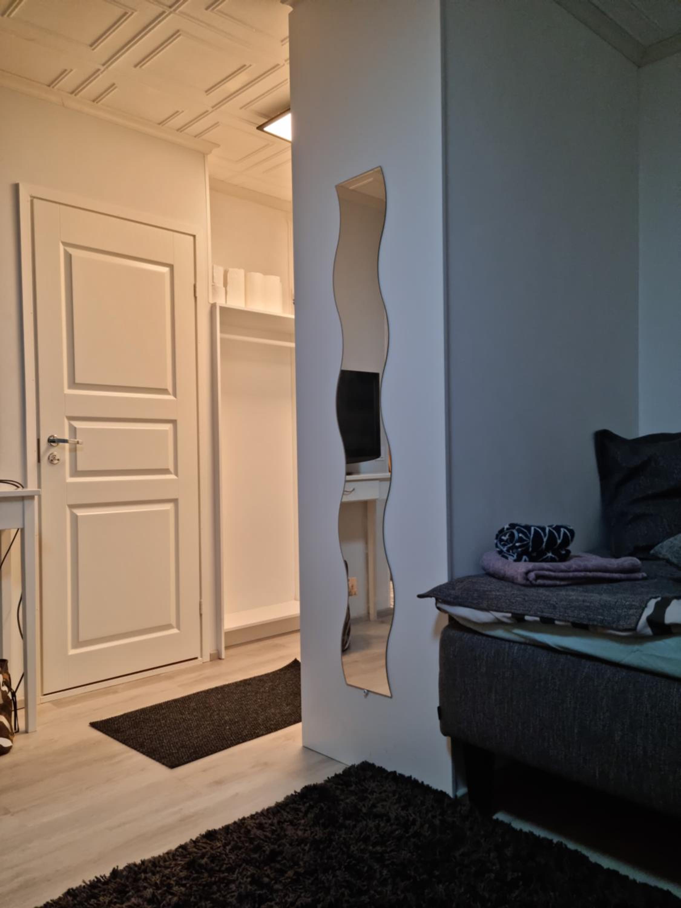 Kompakti yksiö numero 3 pienkerrostalossa