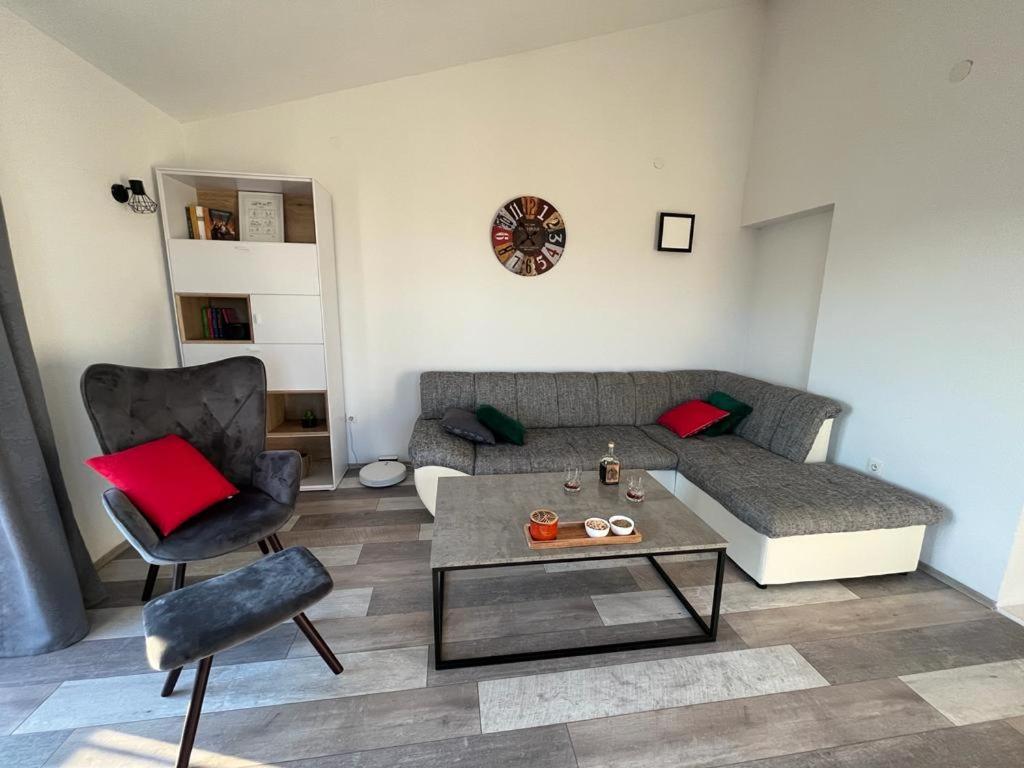 Apartments Majić