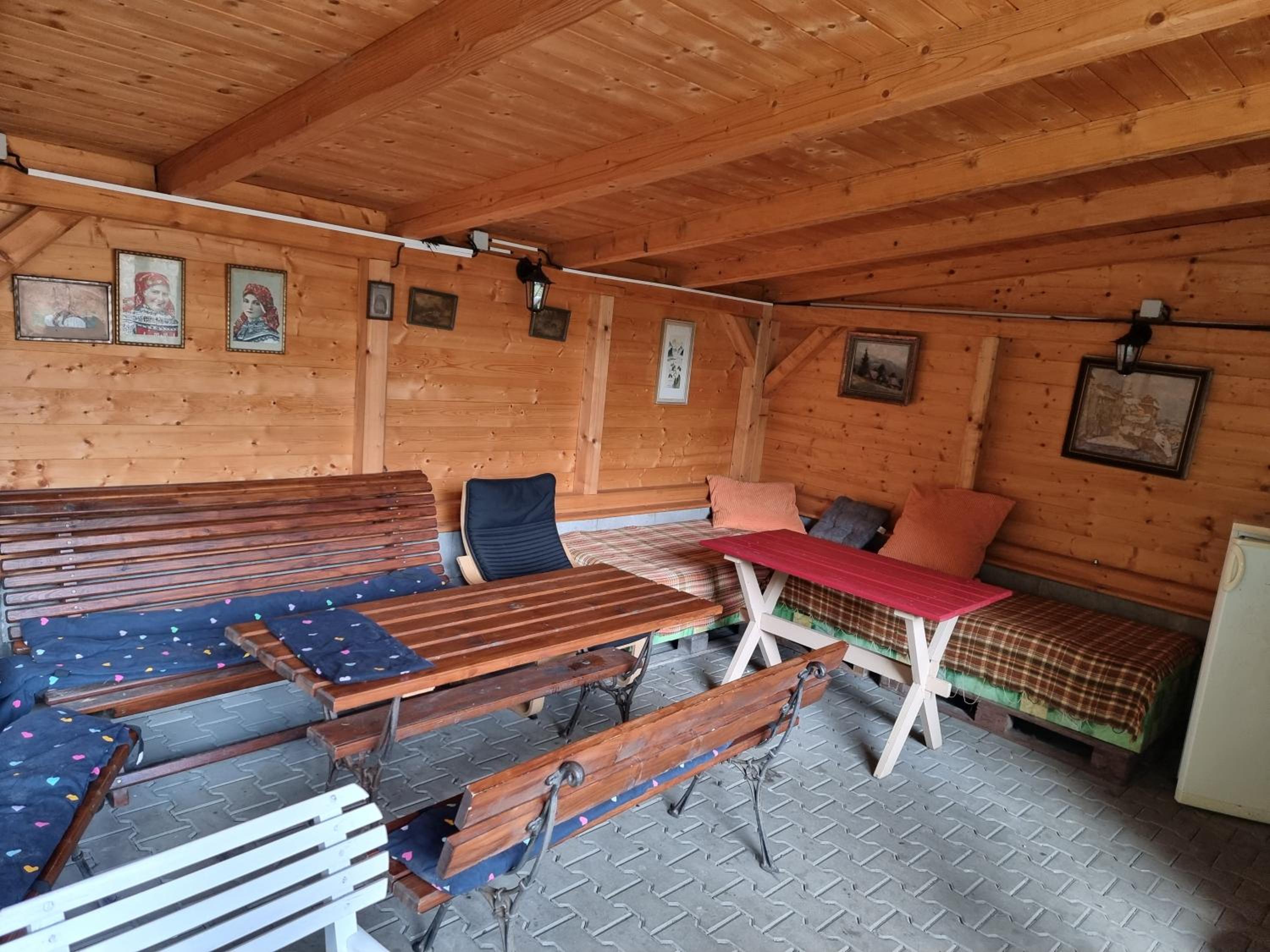 Roubenka Mlýn u skály Deštné v Orlických horách volné termíny 5 bytů