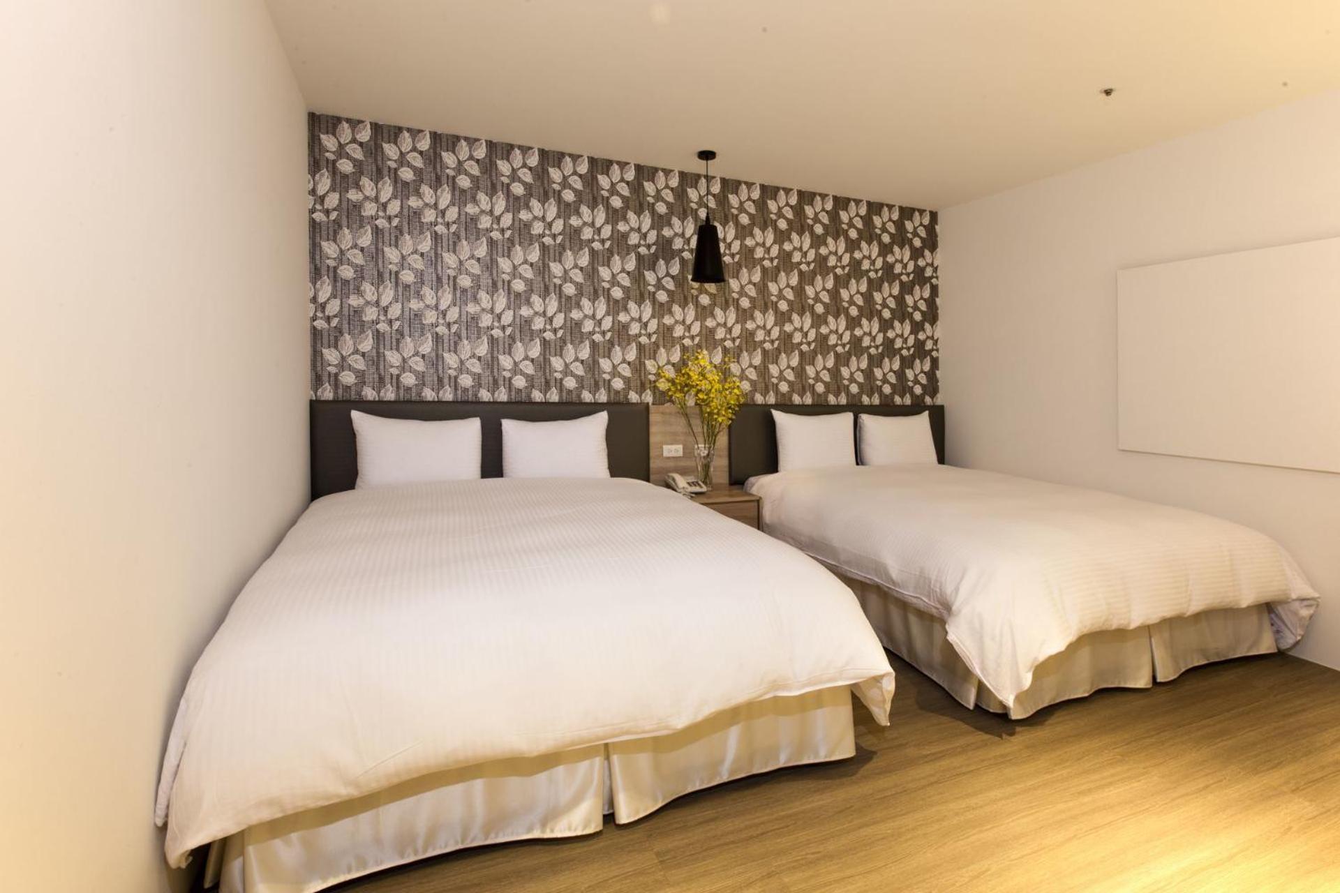 Queens Hotel II
