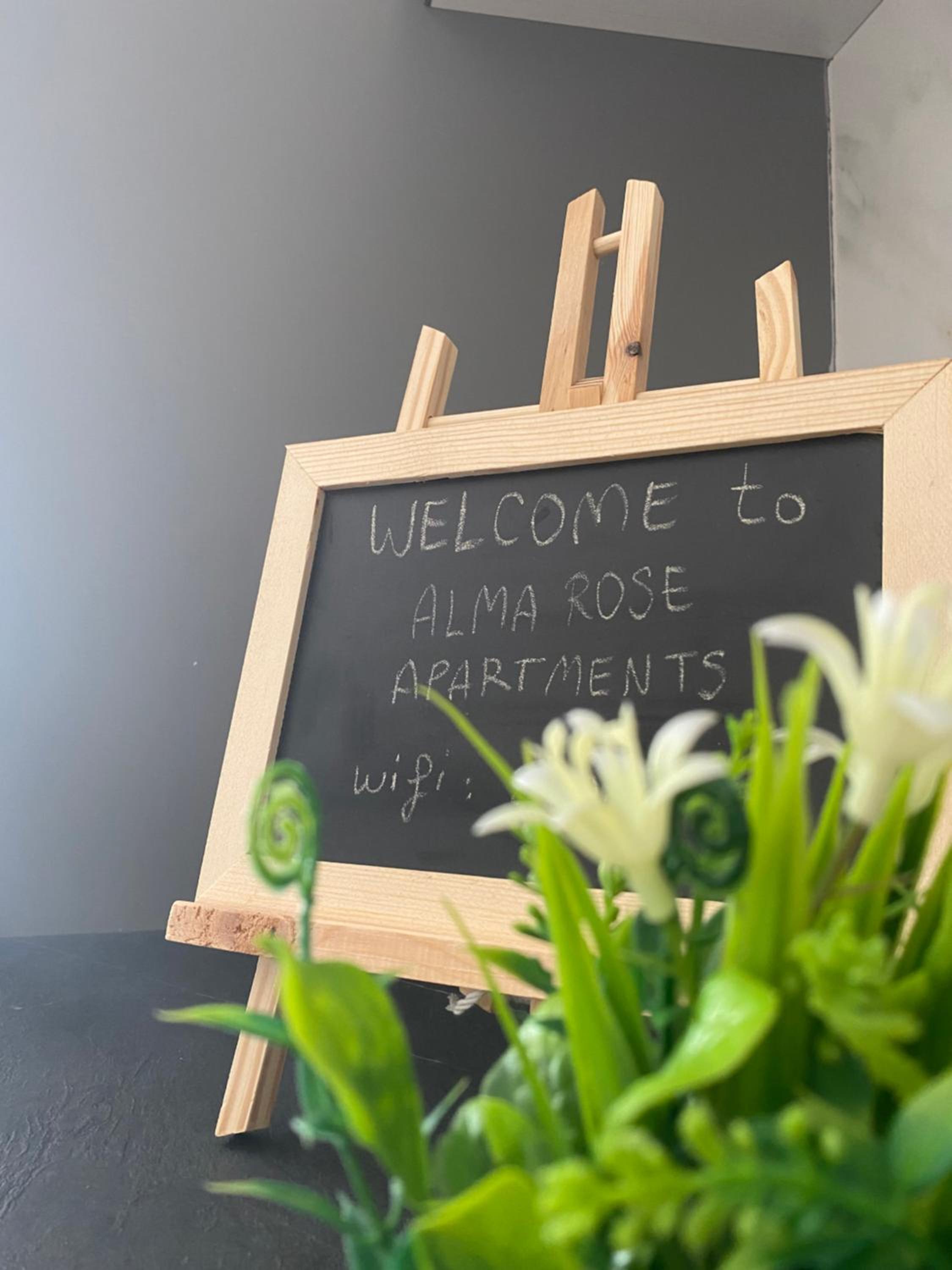 Alma Rose Apartment