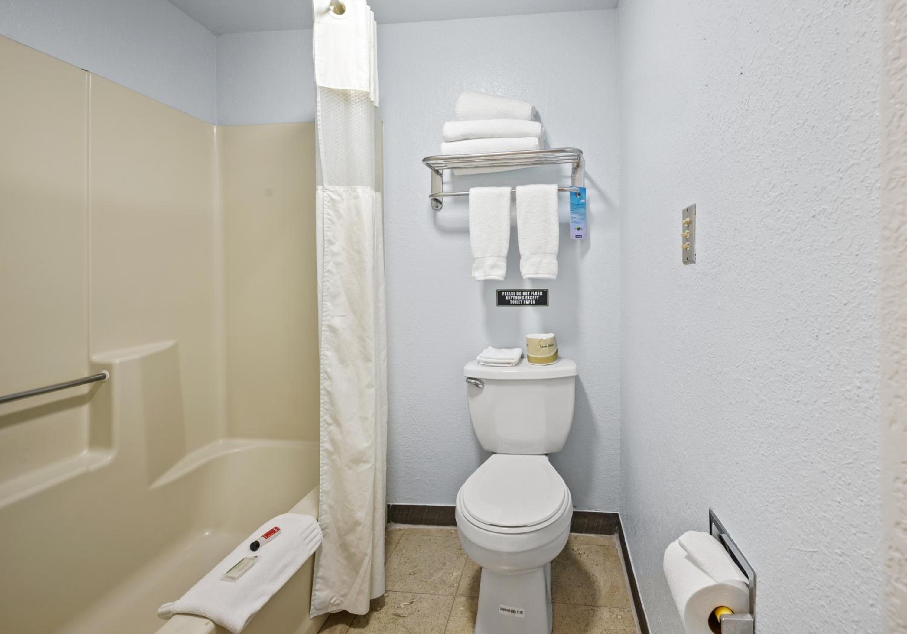 Palm Springs Vacations - Sol Springs Inn - Property Image 20