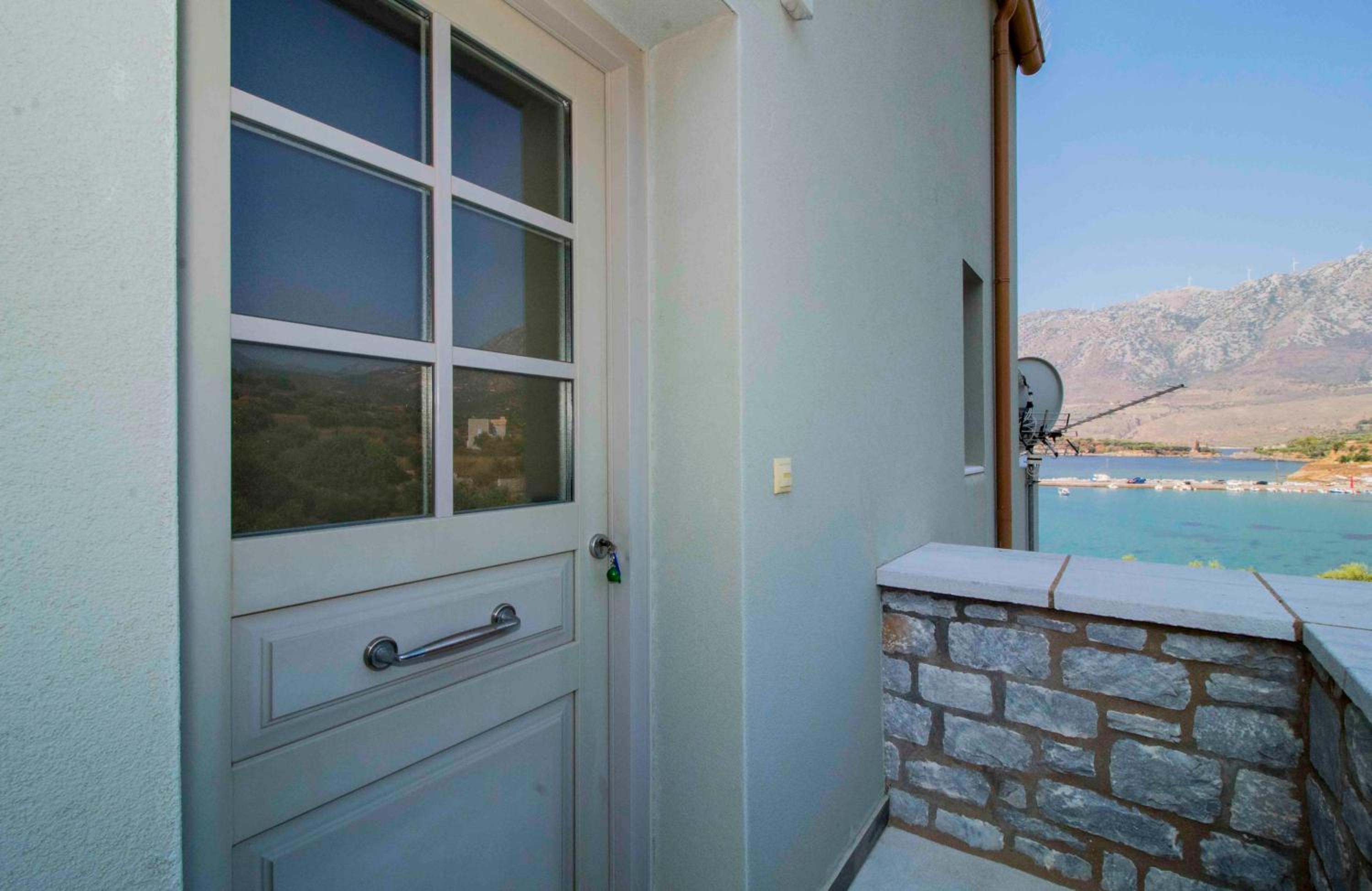 Laconian Collection Kotronas Residence