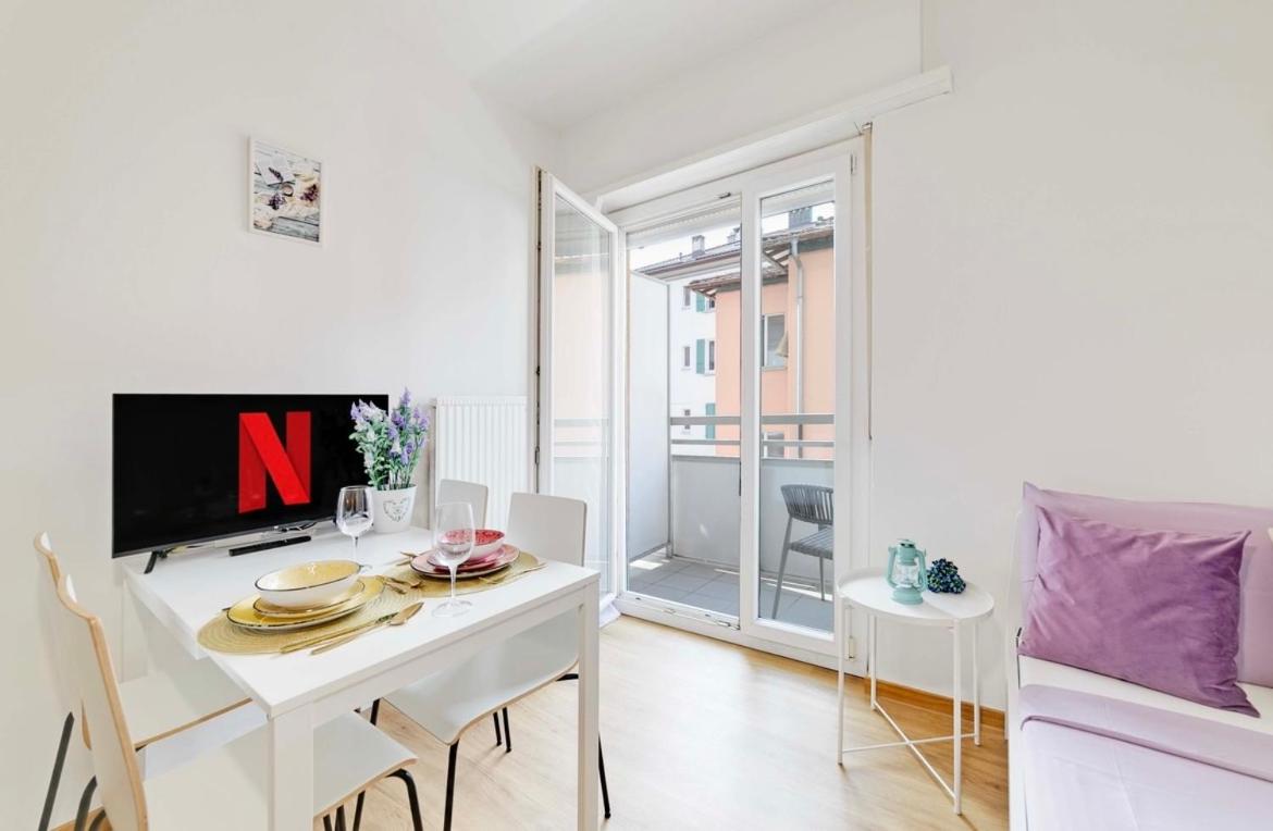 Violet Suite 5 Lugano City for 3 Guest -By EasyLife Swiss