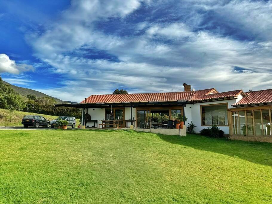 Casa Araní - Vista espectacular y mucho jardín